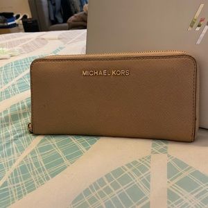 Michael Kors Nude Wallet
